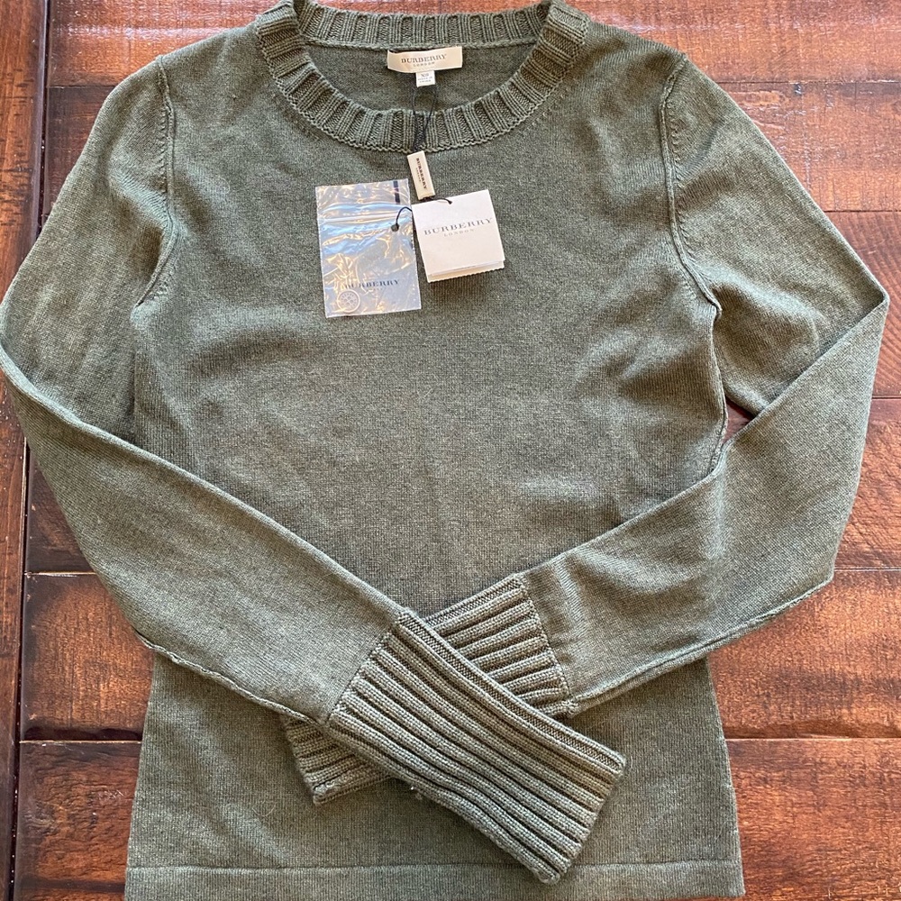 *Authentic* Burberry Sweater with Detachable Scarf